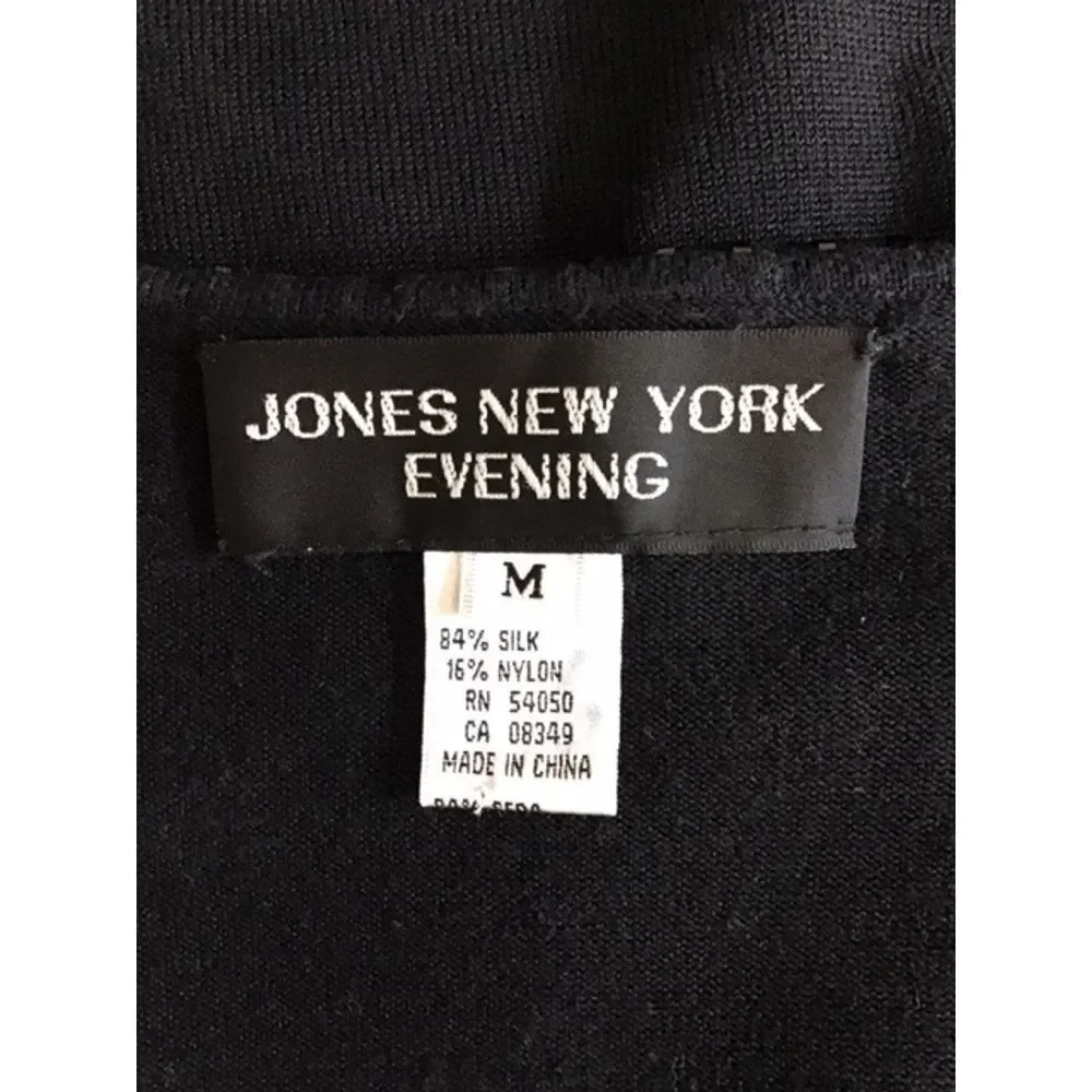 Jones New York Sz M black sweater w/ beaded